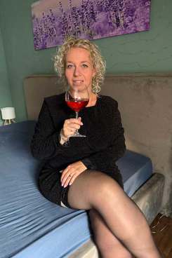 rubensfrauen-escort-koni-1.jpg