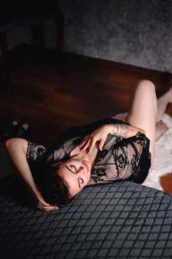 rubensfrauen-escort-ria-3.jpg