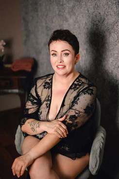 rubensfrauen-escort-ria-2.jpg